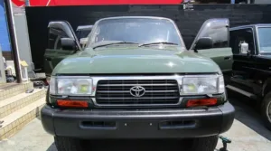 【ランクル80系】ライト類カスタムで魅力を再構築