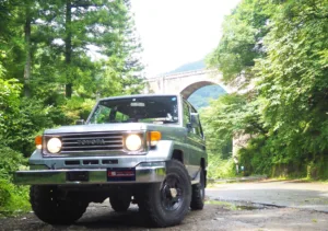 おかしゅう国道18号碓氷第三橋梁付近ランドクルーザーPZJ70V