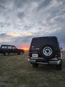 たけちゃんマン-78プラド(友人の60と一緒に)-石川県内灘海岸
